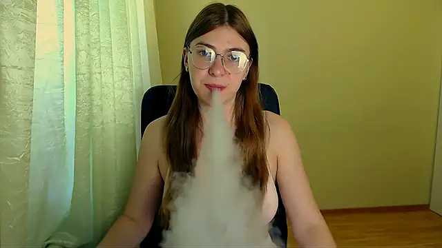 Luna Lush  online show from 06-12-26, 09:30
