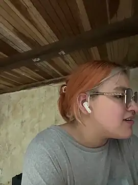 SophiaWeestt99 online show from 10-06-25, 02:53