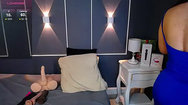 Emmawattsom online show from 12-26-24, 03:42