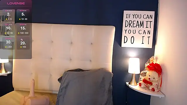 Emmawattsom online show from 02-06-25, 04:03