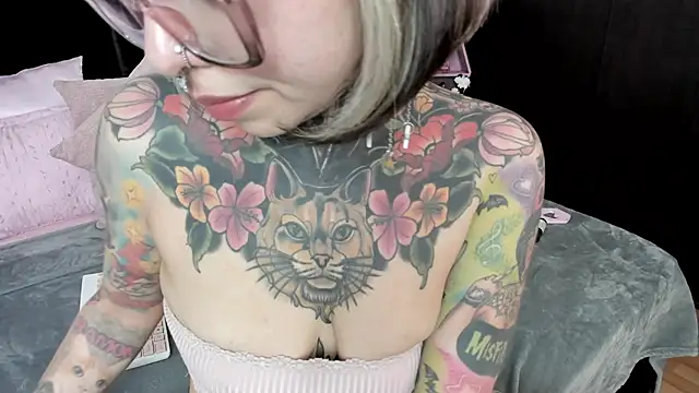 NikkiRamone online show from 01-07-25, 06:03