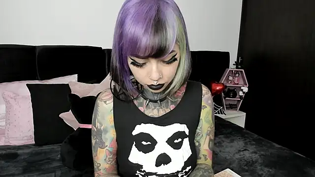 NikkiRamone online show from 02-15-25, 06:12