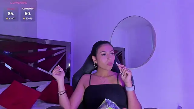 Snapshot of ZaraLim chatting on 01-22-25, 04:12 ZaraLim online show from 01-22-25, 04:12