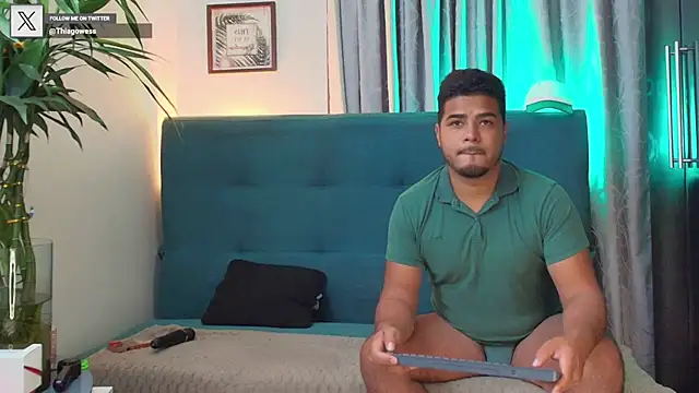 Snapshot of thiagowes chatting on 09-11-25, 03:17 thiagowes online show from 09-11-25, 03:17