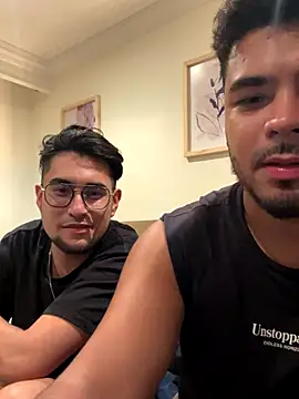 Snapshot of thiagowes chatting on 10-22-25, 04:13 thiagowes online show from 10-22-25, 04:13