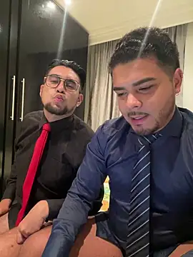 Snapshot of thiagowes chatting on 11-25-25, 02:22 thiagowes online show from 11-25-25, 02:22