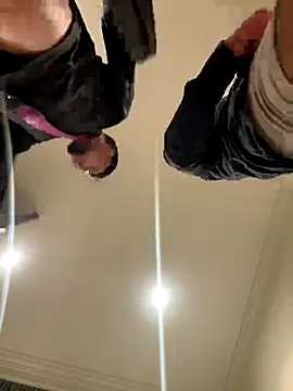 Snapshot of thiagowes chatting on 11-27-25, 02:35 thiagowes online show from 11-27-25, 02:35