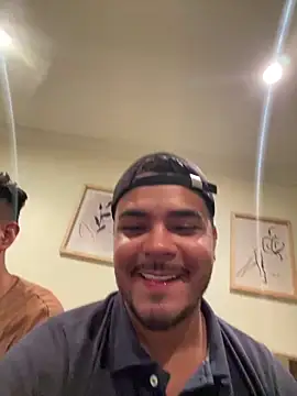 Snapshot of thiagowes chatting on 12-19-25, 04:41 thiagowes online show from 12-19-25, 04:41