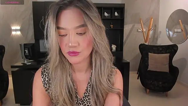 Snapshot of RebeccaHudson chatting on 02-07-25, 03:12 RebeccaHudson online show from 02-07-25, 03:12