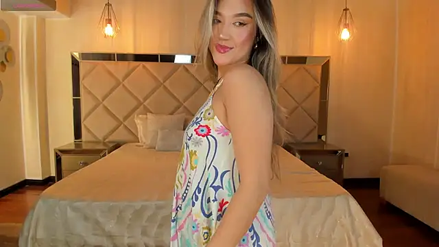 Snapshot of RebeccaHudson chatting on 02-13-25, 03:18 RebeccaHudson online show from 02-13-25, 03:18