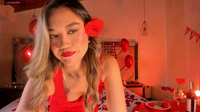 Snapshot of RebeccaHudson chatting on 02-15-25, 04:14 RebeccaHudson online show from 02-15-25, 04:14