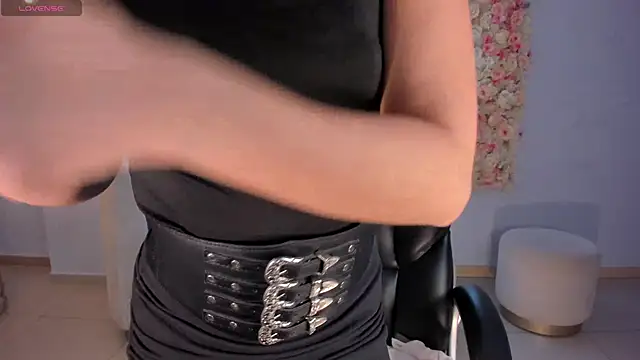 Snapshot of RebeccaHudson chatting on 02-26-25, 02:15 RebeccaHudson online show from 02-26-25, 02:15