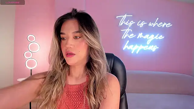 Snapshot of RebeccaHudson chatting on 03-12-25, 02:52 RebeccaHudson online show from 03-12-25, 02:52