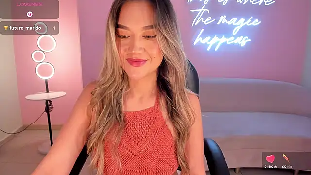 Snapshot of RebeccaHudson chatting on 03-12-25, 05:57 RebeccaHudson online show from 03-12-25, 05:57