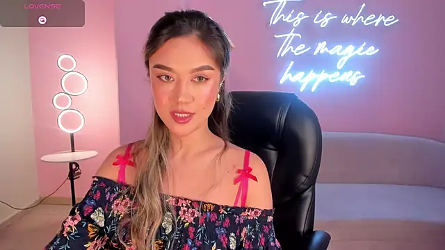 Snapshot of RebeccaHudson chatting on 03-14-25, 02:53 RebeccaHudson online show from 03-14-25, 02:53