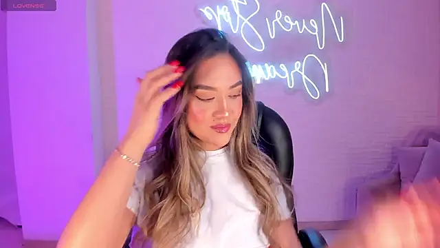 Snapshot of RebeccaHudson chatting on 03-19-25, 02:59 RebeccaHudson online show from 03-19-25, 02:59