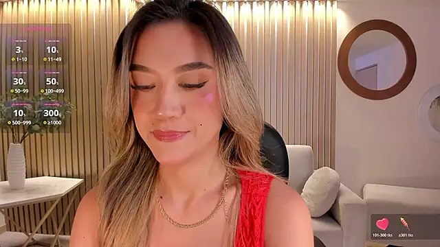 Snapshot of RebeccaHudson chatting on 11-13-25, 07:24 RebeccaHudson online show from 11-13-25, 07:24