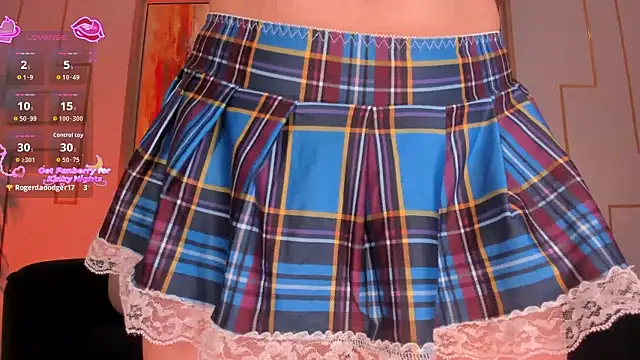 Snapshot of RebeccaHudson chatting on 12-13-25, 07:53 RebeccaHudson online show from 12-13-25, 07:53