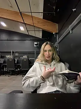 M1ssyk1ssy online show from 03-22-26, 06:22