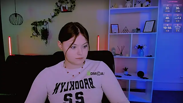 Snapshot of nikole_kitt chatting on 05-25-26, 06:58 nikole kitt online show from 05-25-26, 06:58