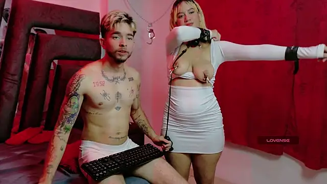 AliceandMax online show from 03-06-25, 05:54