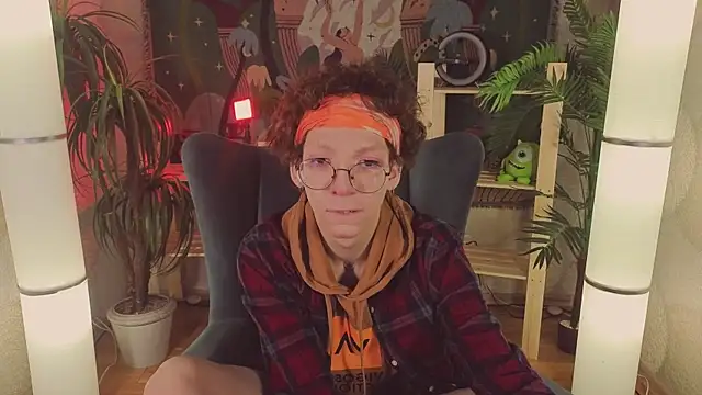 Snapshot of TommieH chatting on 03-05-25, 05:50 TommieH online show from 03-05-25, 05:50