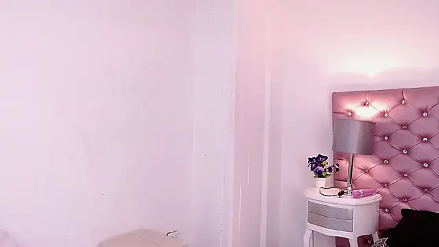 Snapshot of Angie99_gh chatting on 02-27-25, 04:52 Angie99 gh online show from 02-27-25, 04:52