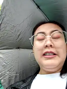 lara moon25 online show from 03-18-25, 07:53