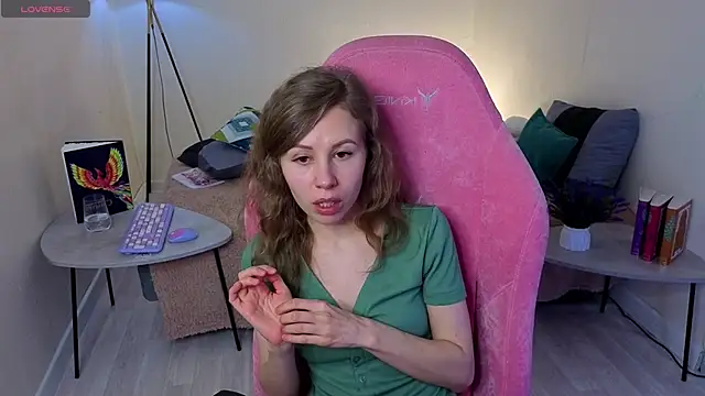 Snapshot of Lill_Mary chatting on 02-15-25, 05:30 Lill Mary online show from 02-15-25, 05:30