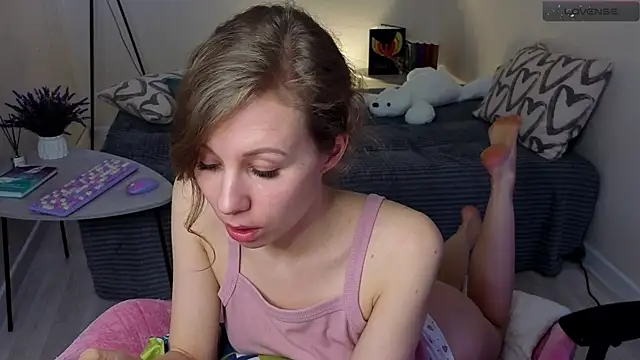 Snapshot of Lill_Mary chatting on 03-05-25, 07:38 Lill Mary online show from 03-05-25, 07:38