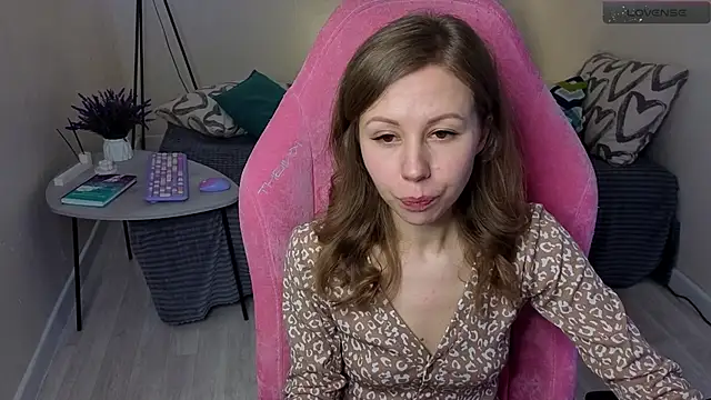 Snapshot of Lill_Mary chatting on 03-11-25, 03:05 Lill Mary online show from 03-11-25, 03:05