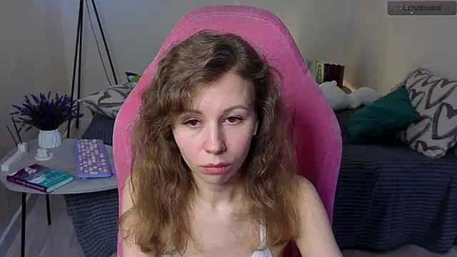 Snapshot of Lill_Mary chatting on 03-16-25, 12:45 Lill Mary online show from 03-16-25, 12:45