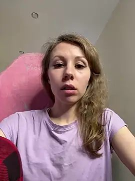 Snapshot of Lill_Mary chatting on 03-20-25, 05:57 Lill Mary online show from 03-20-25, 05:57