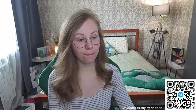 Lill Mary online show from 04-23-26, 02:24