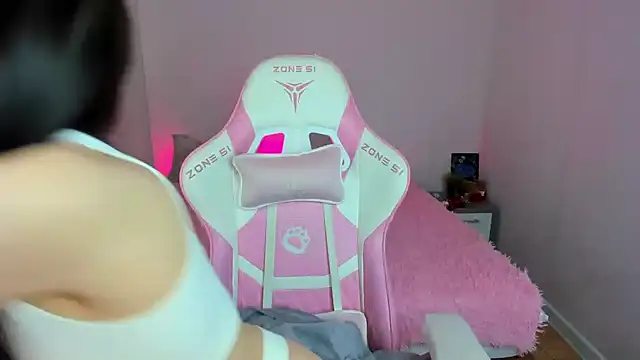 Snapshot of Wendy_mm chatting on 01-27-25, 03:18 Wendy mm online show from 01-27-25, 03:18