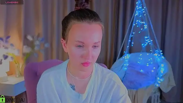 Snapshot of Wendy_mm chatting on 10-02-25, 04:25 Wendy mm online show from 10-02-25, 04:25