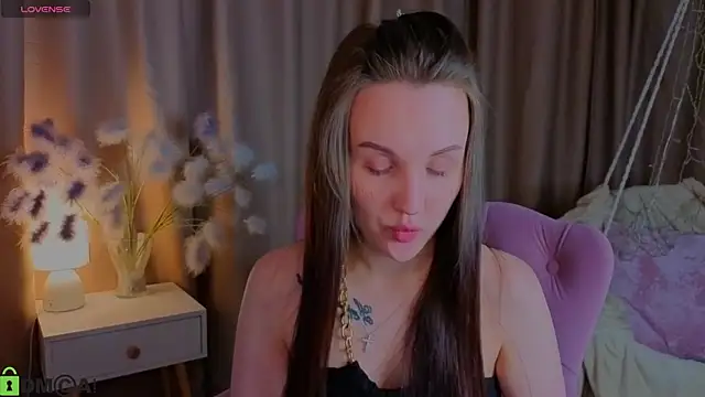 Snapshot of Wendy_mm chatting on 11-06-25, 04:08 Wendy mm online show from 11-06-25, 04:08