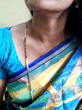 Snapshot of anuradha1432 chatting on 10-06-25, 08:45 anuradha1432 online show from 10-06-25, 08:45