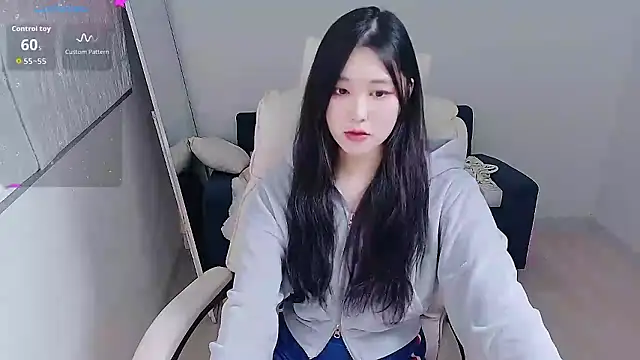 who Lilly online show from 10-19-25, 09:10