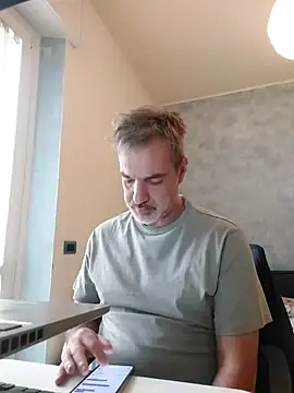 Snapshot of Marcolino183 chatting on 03-05-26, 08:21 Marcolino183 online show from 03-05-26, 08:21