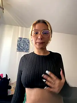 baby lizy online show from 09-25-25, 09:18