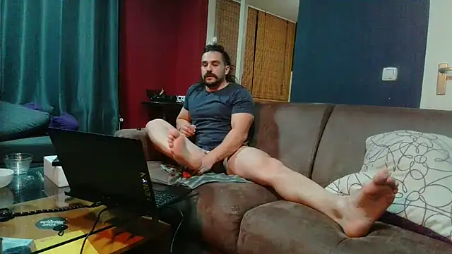 Snapshot of Mclozzz chatting on 07-31-26, 10:31 Mclozzz online show from 07-31-26, 10:31