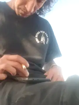 LargeDominoes online show from 04-20-26, 11:39