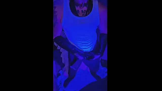 Snapshot of LuggiJack chatting on 11-14-25, 03:11 LuggiJack online show from 11-14-25, 03:11