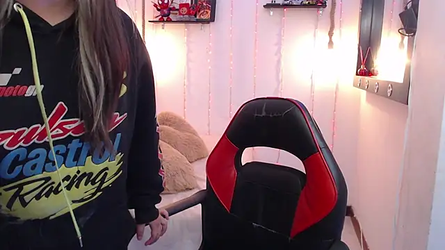sapphire lilac online show from 12-12-24, 07:30