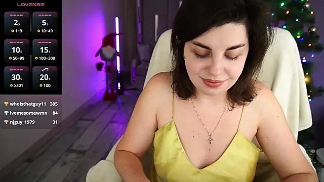 MirandaWong online show from 01-01-25, 05:43