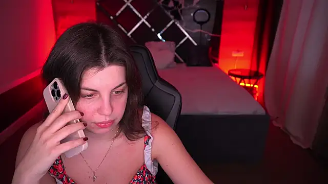 MirandaWong online show from 10-24-25, 05:26