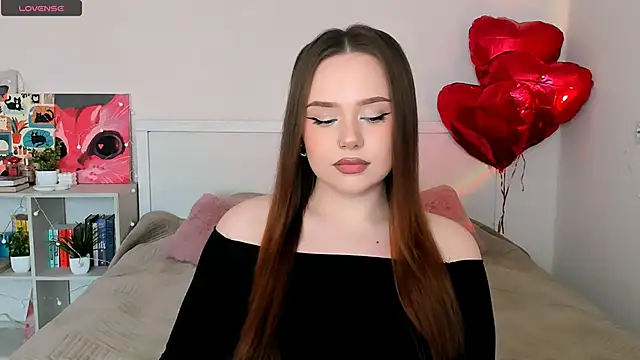 LittleKiitten online show from 06-11-26, 02:26