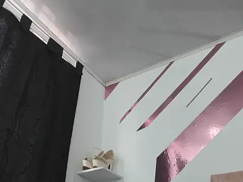 Snapshot of Kitten_Hot_ chatting on 01-08-25, 01:41 Kitten Hot online show from 01-08-25, 01:41