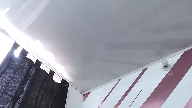 Snapshot of Kitten_Hot_ chatting on 11-15-25, 02:35 Kitten Hot online show from 11-15-25, 02:35